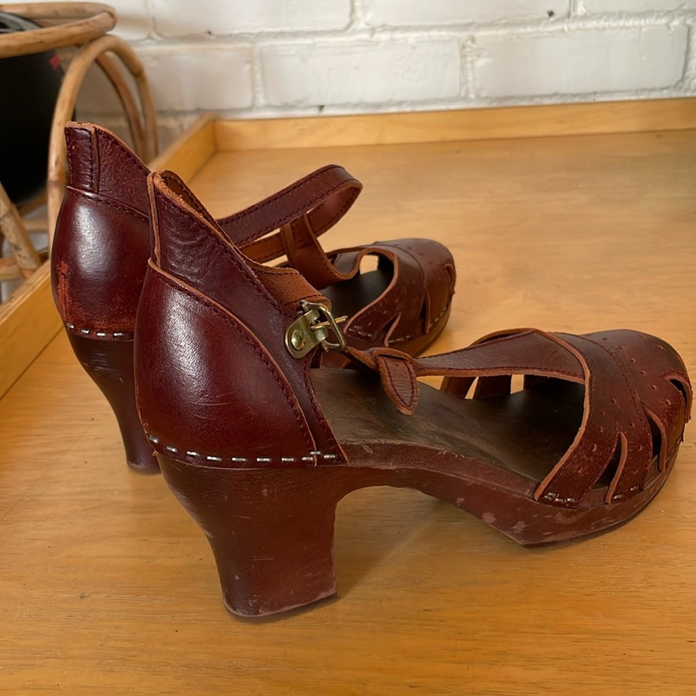 Swedish Hasbeens size 10